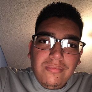 Meet your Posher, Miguel